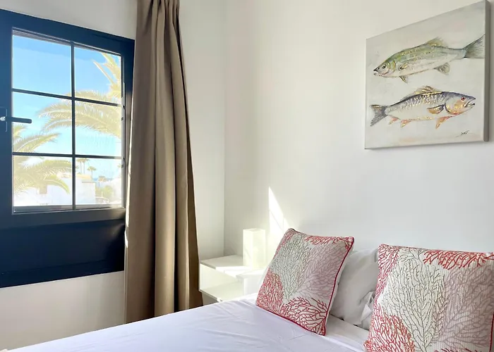 Encanto Del Mar, Shared Pool Apartment *